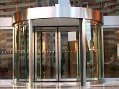 圖木舒克旋轉(zhuǎn)門 如何選購(gòu)高性價(jià)比產(chǎn)品？臨朐宏順門窗廠是您的可靠選擇